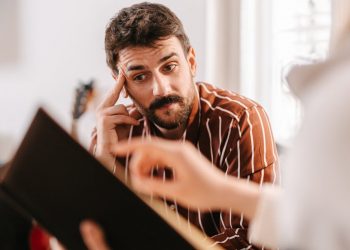 How to be a boss at giving performance reviews