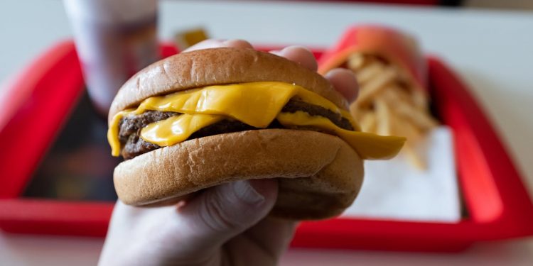 Who owns that restaurant? The answer can affect food safety in unexpected ways, researchers find