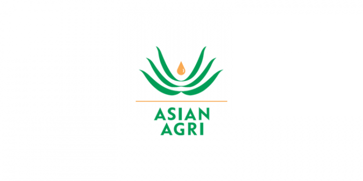 Asian Agri Distributes Essential Food to Flood Victims in Pangkalan Kerinci District and Langgam District in Riau Province