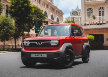 VinFast Builds Trust in EV with Long Warranties