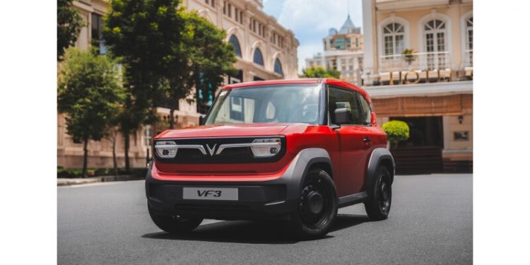 VinFast Builds Trust in EV with Long Warranties