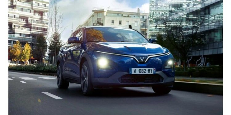 VinFast signs new dealer agreements in France and Germany, further expands dealership network in Europe