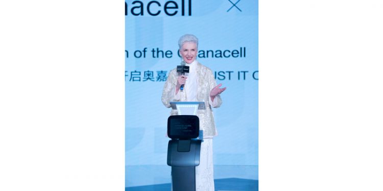 Shinemage Group Appoints Maye Musk and Song Seung Heon as Brand Ambassadors for Oganacell