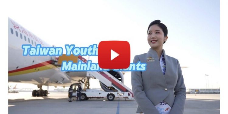 To reverse losses, Chinese airlines venture into livestreaming