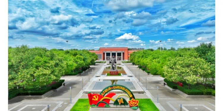 The Answer in a tree: Practices of Environmental Governance and Industrial Development in Lankao, Henan