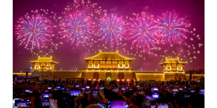 Guests of the Shanghai Cooperation Organization Media and Think Tank Summit Visit Luoyang: Embracing the Dynamic Pulse of a Millennia-Old Ancient Capital