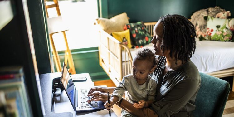 US women narrowed the pay gap with men by having fewer kids