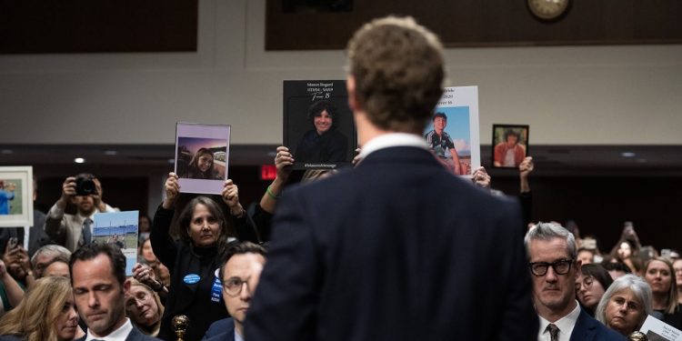 Investors prefer ‘I’ over ‘we’ when CEOs apologize