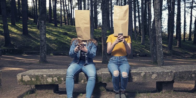 Chatbots don’t judge! Customers prefer robots over humans when it comes to those ’um, you know’ purchases