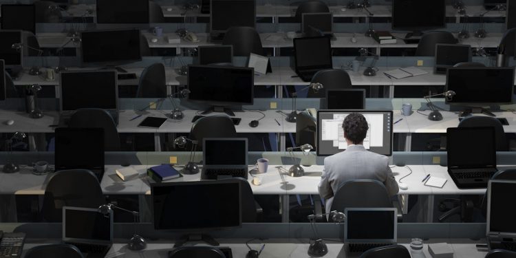 Hybrid workers are putting in 90 fewer minutes of work on Fridays – and an overall shift toward custom schedules could be undercutting collaboration