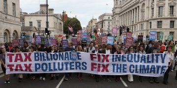 Global inequality is as urgent as climate change: the world needs a panel of experts to steer solutions