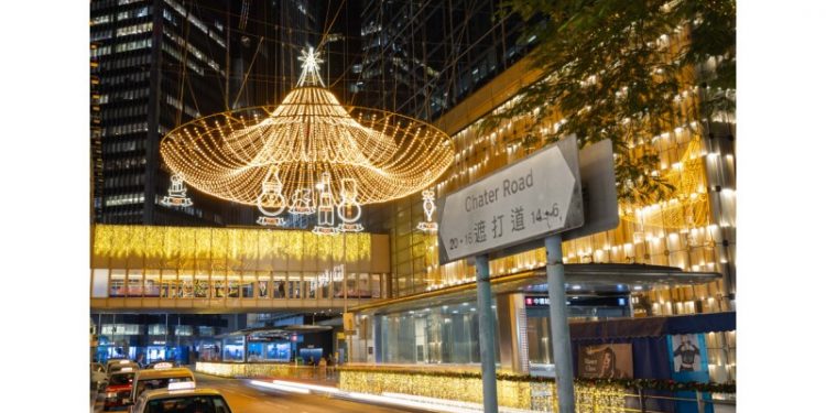 Hongkong Land in partnership with HKTB illuminates “Winter Wonderland in Central”, bringing the heart of Hong Kong to life with dazzling decorations and experiences